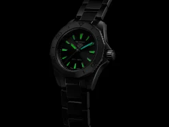 TAG Heuer Aquaracer Professional 200><noscript><img width=