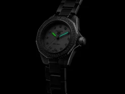 TAG Heuer Aquaracer Professional 200><noscript><img width=